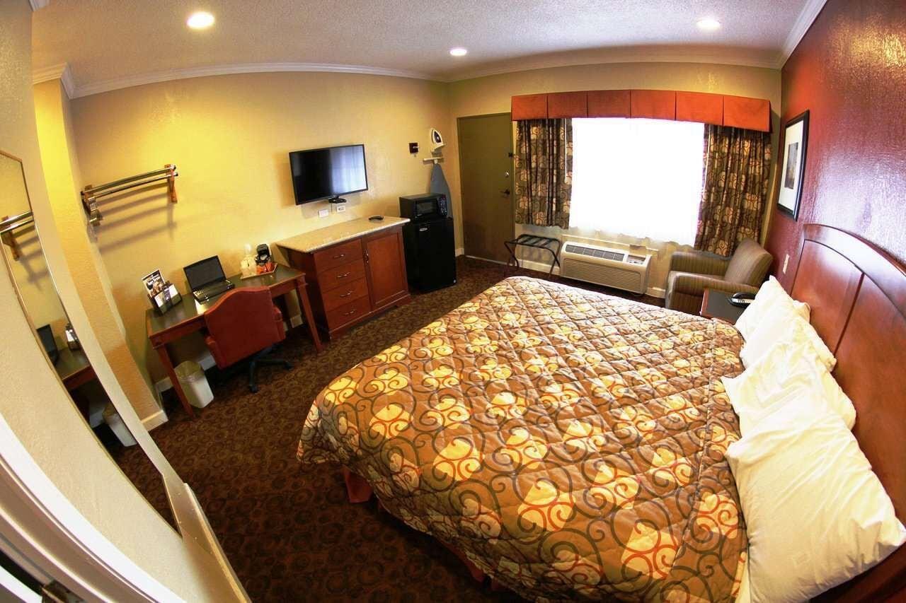 Budget Inn Of Хейуорд Экстерьер фото